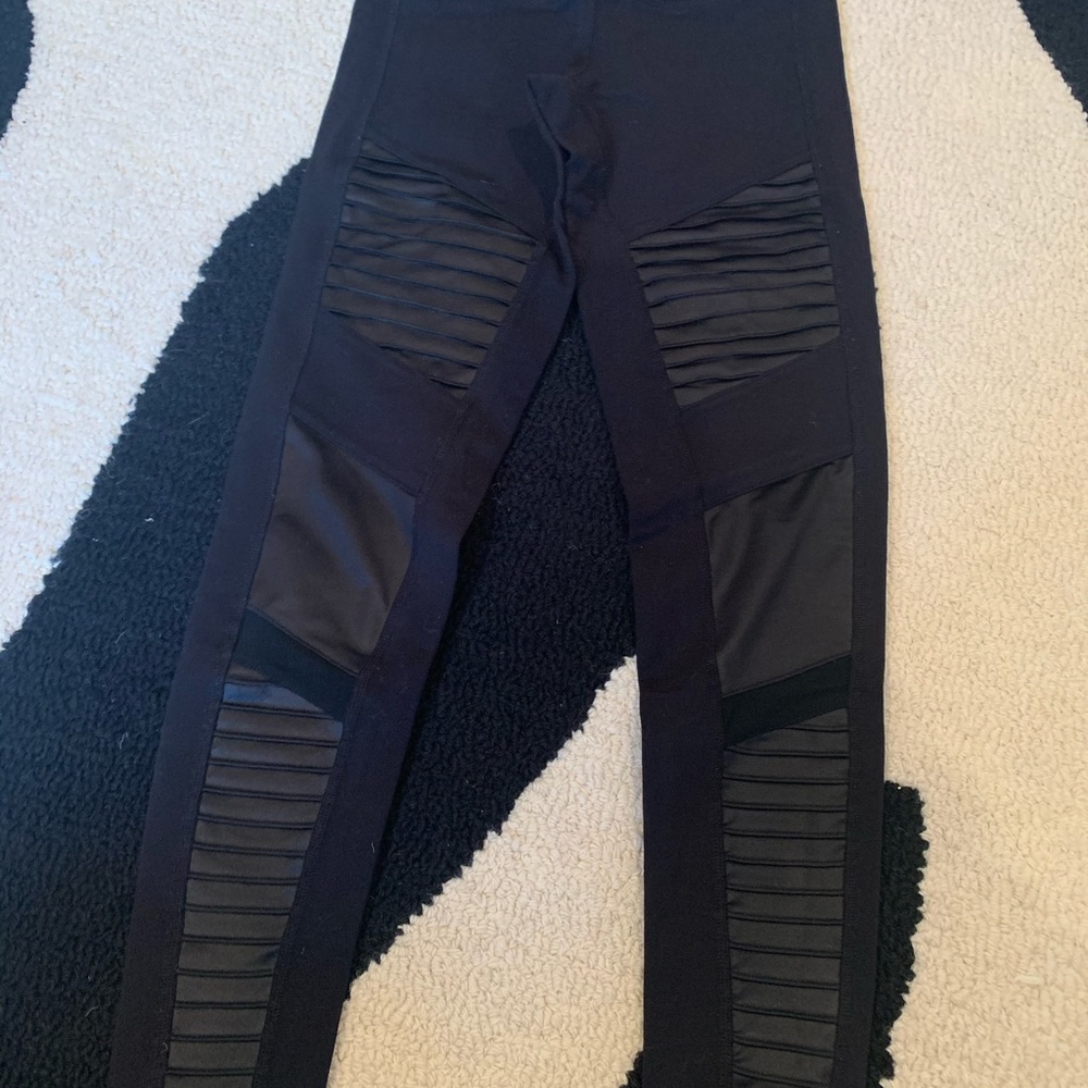 ALO yoga mesh/leather cut leggings